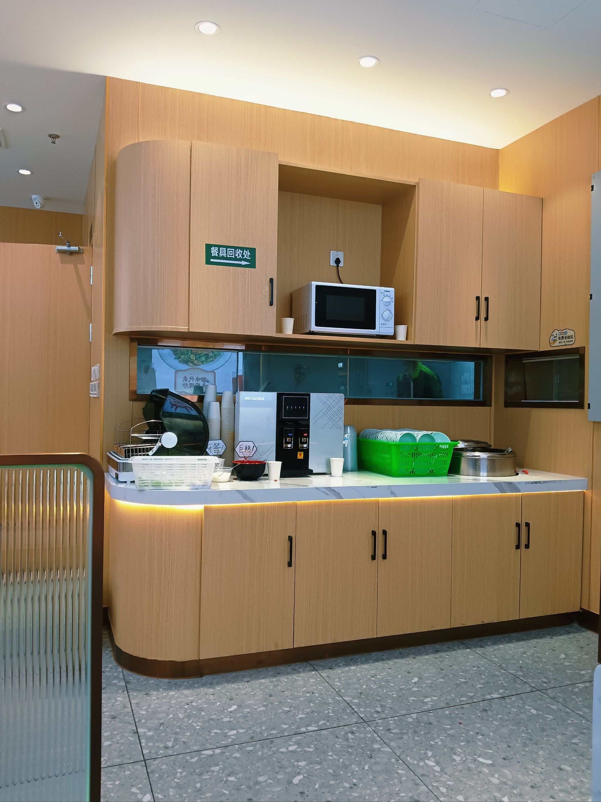 新開湘菜快餐店 便捷服務(wù)體驗全解析